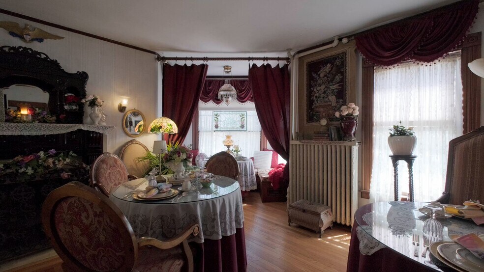 8 Pleasant St, Plymouth, NH à vendre - Vidéo sur l’annonce professionnelle – Image 2 sur 30