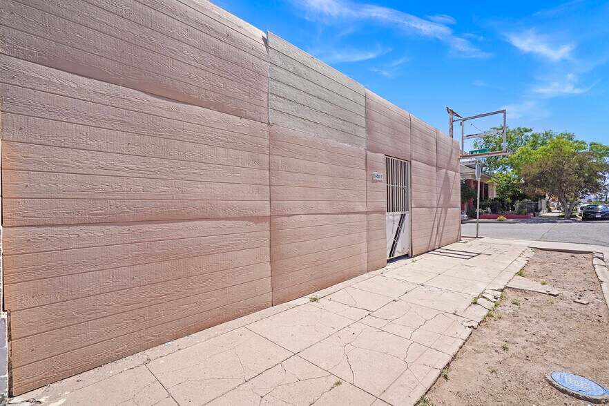 1600 Wyoming Ave, El Paso, TX à vendre - Photo de l’immeuble – Image 1 sur 41