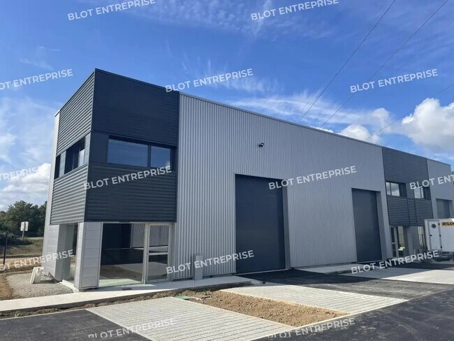 Plus de détails pour Local d’activités à vendre