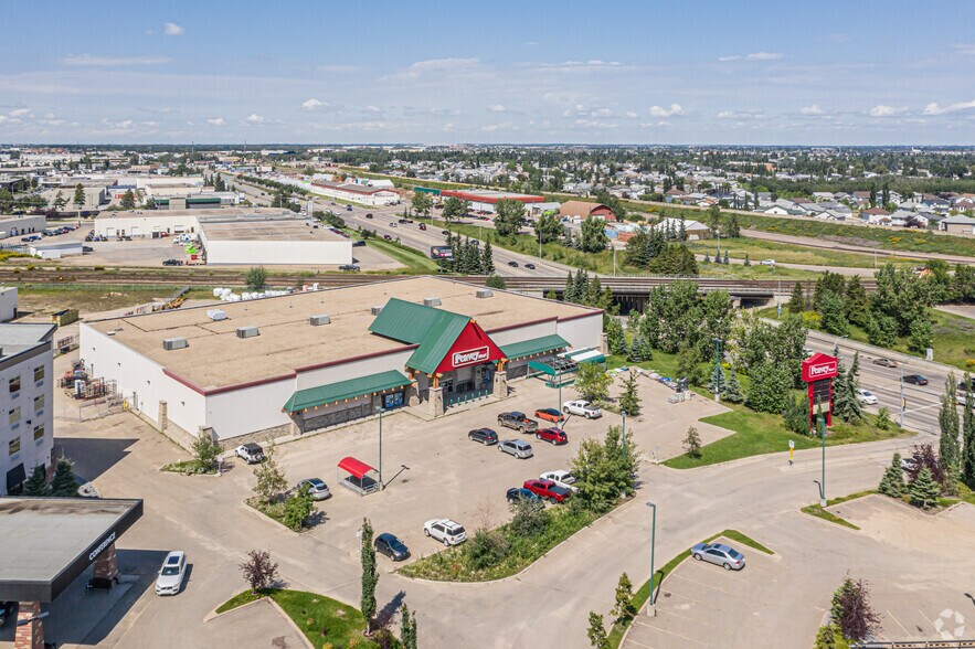 12610 St Albert Trl NW, Edmonton, AB à louer - Aérien – Image 2 sur 4