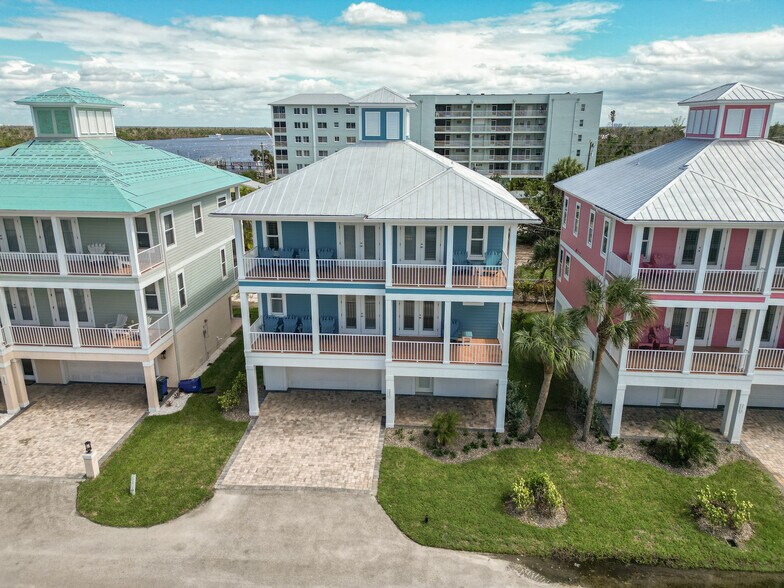 282 Delmar Ave, Fort Myers Beach, FL à vendre - Photo principale – Image 1 sur 1