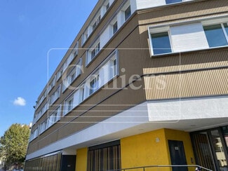 Plus de détails pour 10 Place Bougainville, Marseille - Bureau à louer