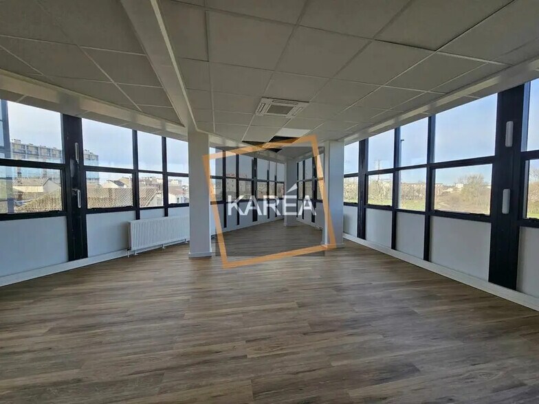 Bureau dans Champigny-sur-Marne à louer - Photo de l’immeuble – Image 3 sur 6