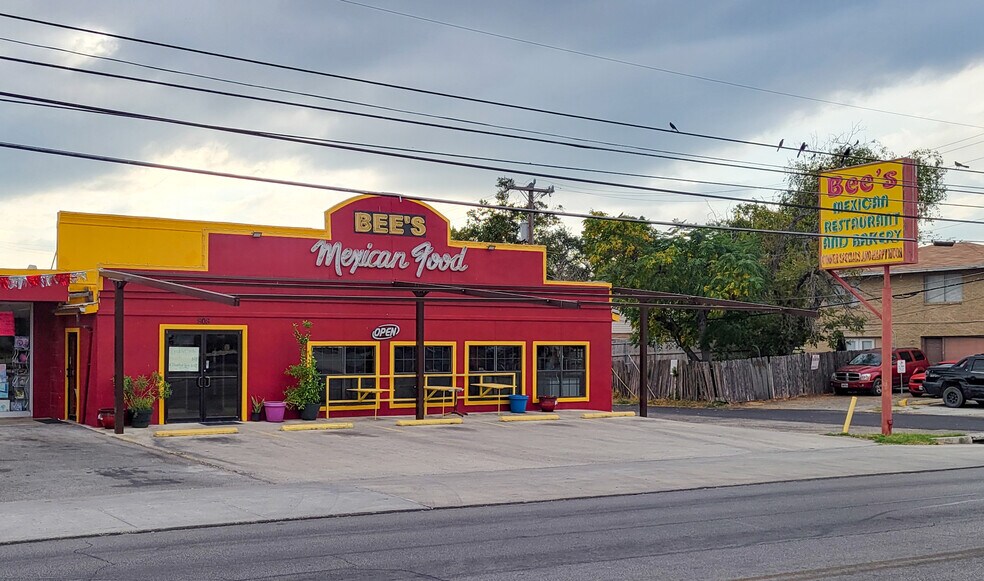 808 Lockhill Selma Rd, San Antonio, TX à vendre - Photo de l’immeuble – Image 1 sur 11