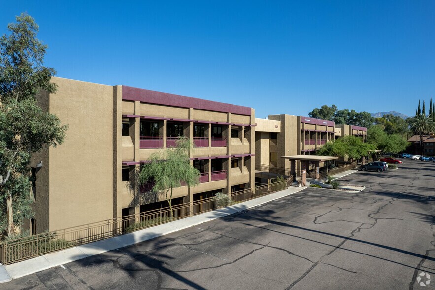 1111-1141 N El Dorado Pl, Tucson, AZ à louer - Photo de l’immeuble – Image 2 sur 5