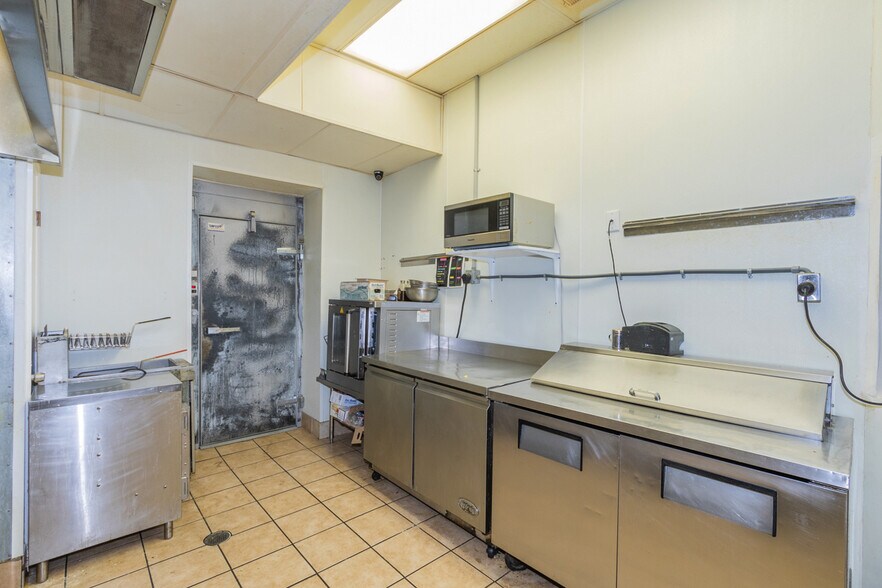 134 N Main St, Anderson, SC à louer - Photo intérieure – Image 3 sur 27