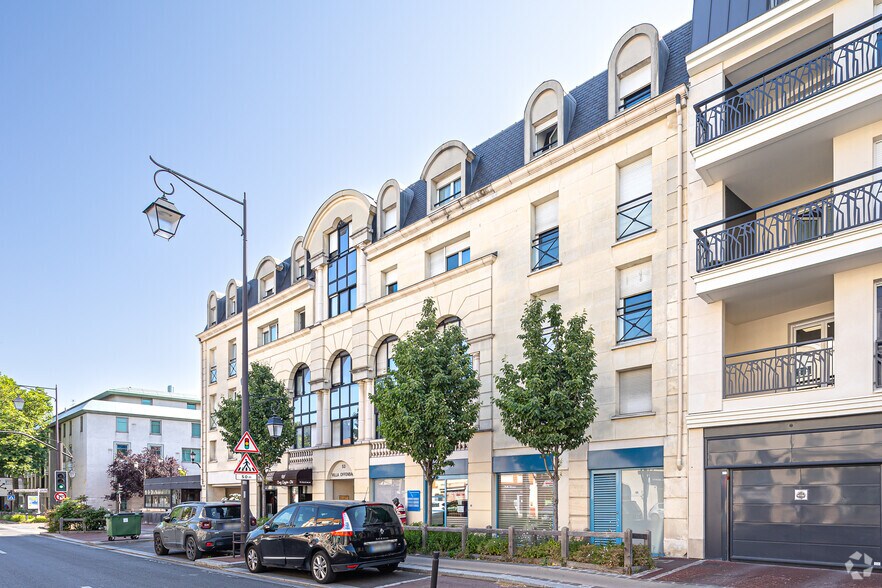 Immeuble residentiel dans Antony à vendre - Photo de l’immeuble – Image 2 sur 2