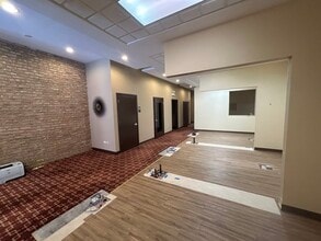 2645 N Milwaukee Ave, Chicago, IL à louer Photo intérieure– Image 2 sur 3