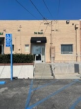 2952-2998 Huntington Dr, San Marino, CA à louer Photo de l’immeuble– Image 2 sur 11