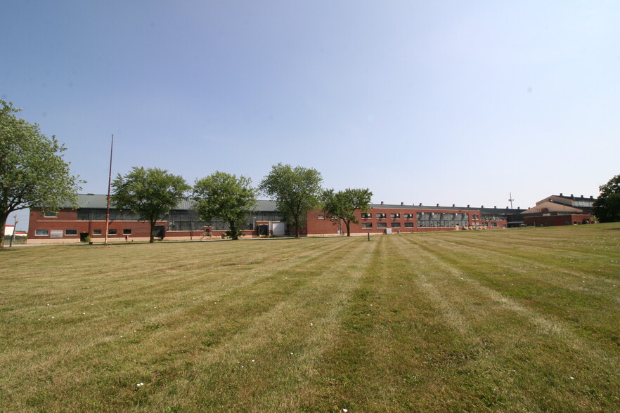 4400 New Haven Ave, Fort Wayne, IN à louer - Photo principale – Image 2 sur 11