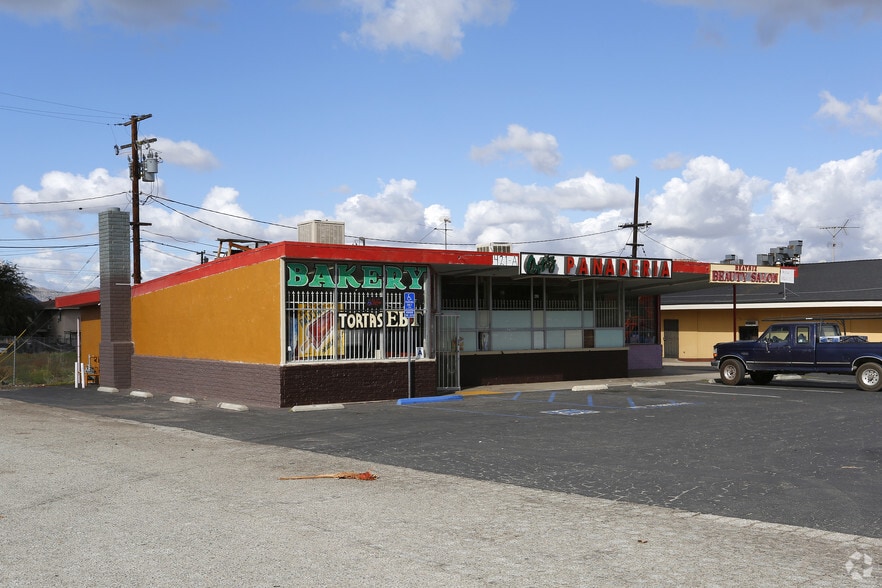 1.74ac lot. 407 Iowa Ave & 421 Iowa Ave portefeuille de 2 biens à vendre sur LoopNet.fr - Photo principale – Image 3 sur 9