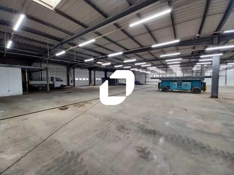 Bureau dans Lormont à louer - Photo de l’immeuble – Image 2 sur 9