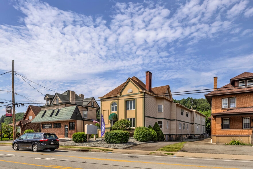1532 Lincoln Way, White Oak, PA à louer - Photo de l’immeuble – Image 3 sur 8