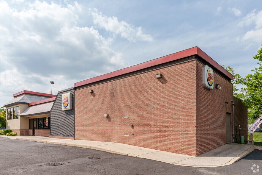 90 Franklin Mills Blvd, Philadelphia, PA à louer - Photo de l’immeuble – Image 3 sur 4