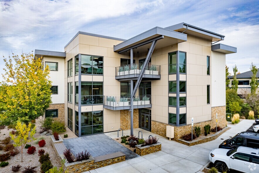 400 SW Bond St, Bend, OR à louer - Photo de l’immeuble – Image 3 sur 9