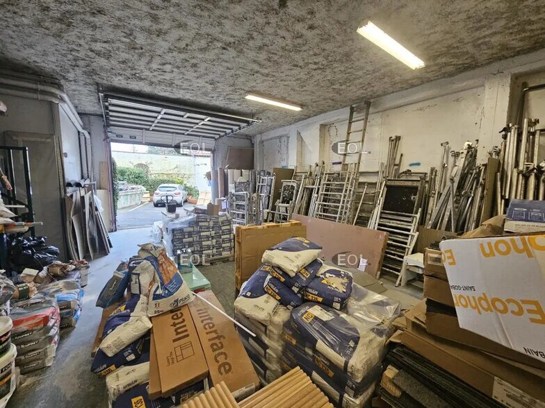 Local d’activités dans Alfortville à louer - Photo de l’immeuble – Image 3 sur 12