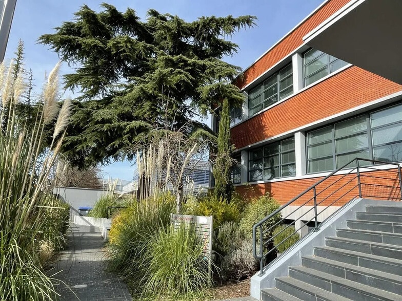 16/20 Rue Louis Rameau, Bezons à louer - Photo de l’immeuble – Image 3 sur 23