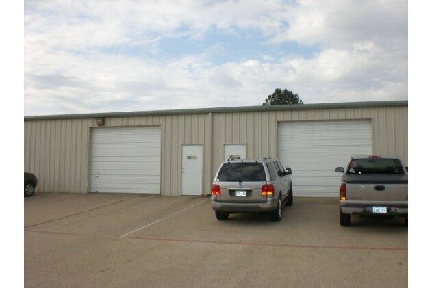 4614 DC Dr, Tyler, TX à louer - Photo de l’immeuble – Image 3 sur 7