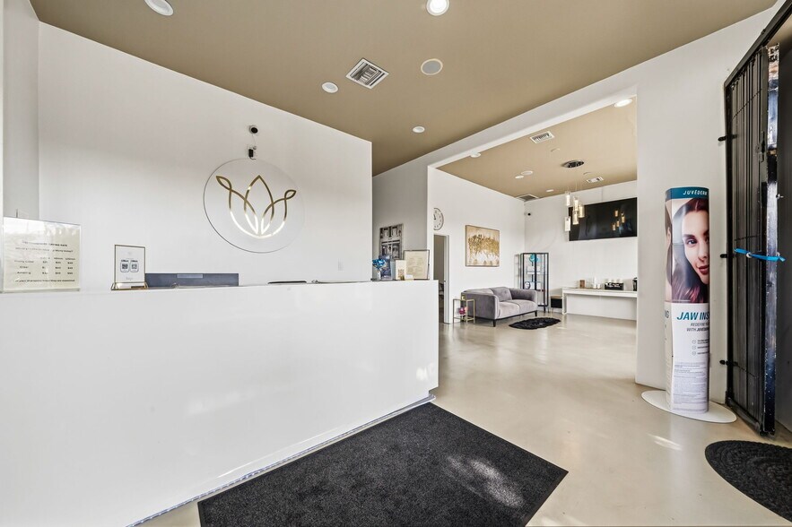 351-353 S Robertson Blvd, Beverly Hills, CA à louer - Photo de l’immeuble – Image 3 sur 29