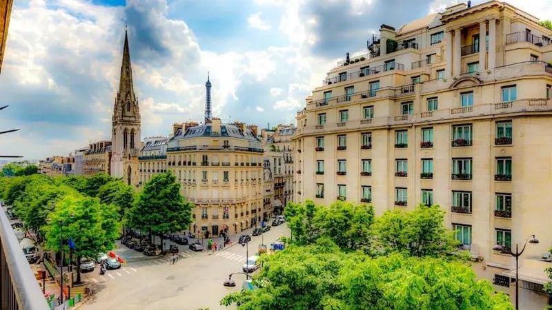 17 Avenue George V, Paris à louer Photo de l’immeuble– Image 1 sur 6