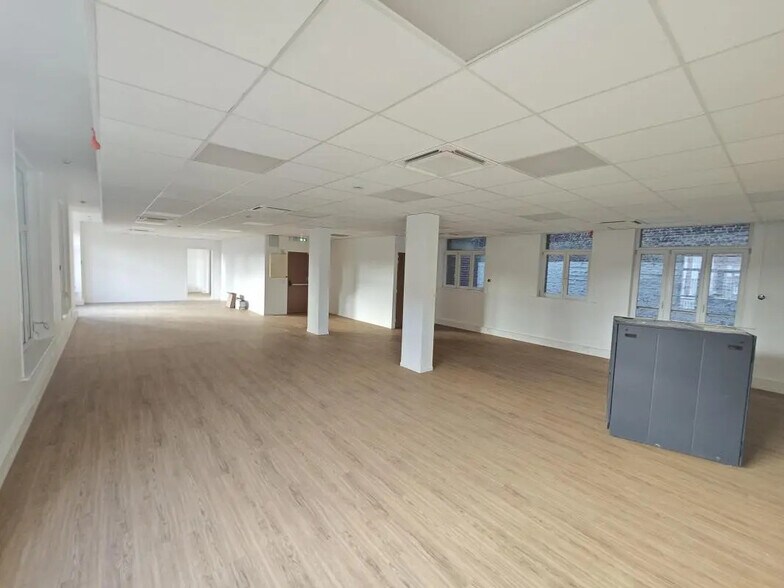 Bureau dans Lille à louer - Photo de l’immeuble – Image 1 sur 2