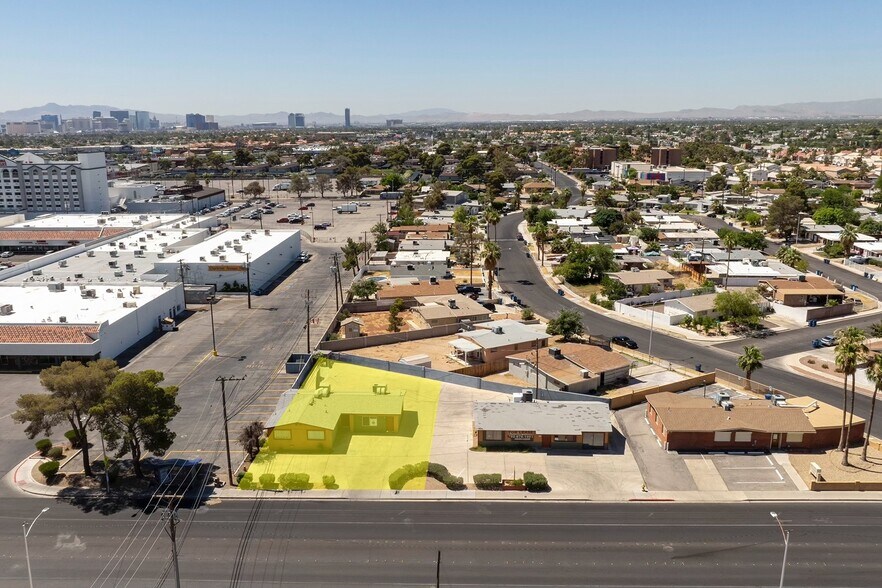 5017 Alta Dr, Las Vegas, NV à vendre - Aérien – Image 1 sur 9