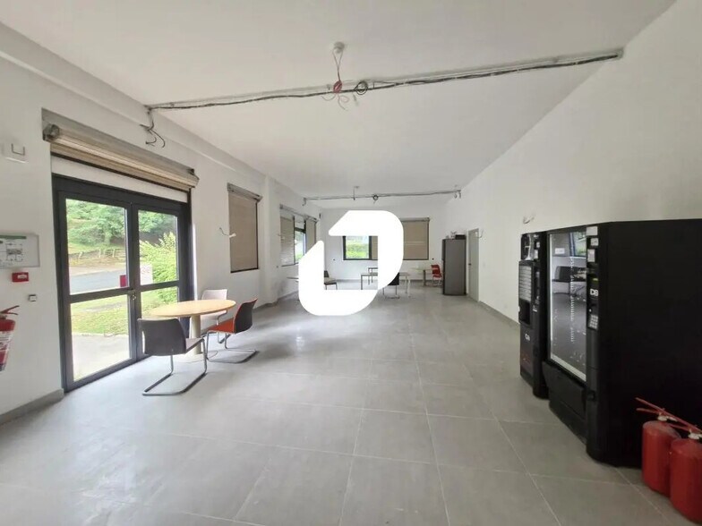 6 Allée Hendrik Lorentz, Champs-sur-Marne à louer - Photo de l’immeuble – Image 2 sur 26