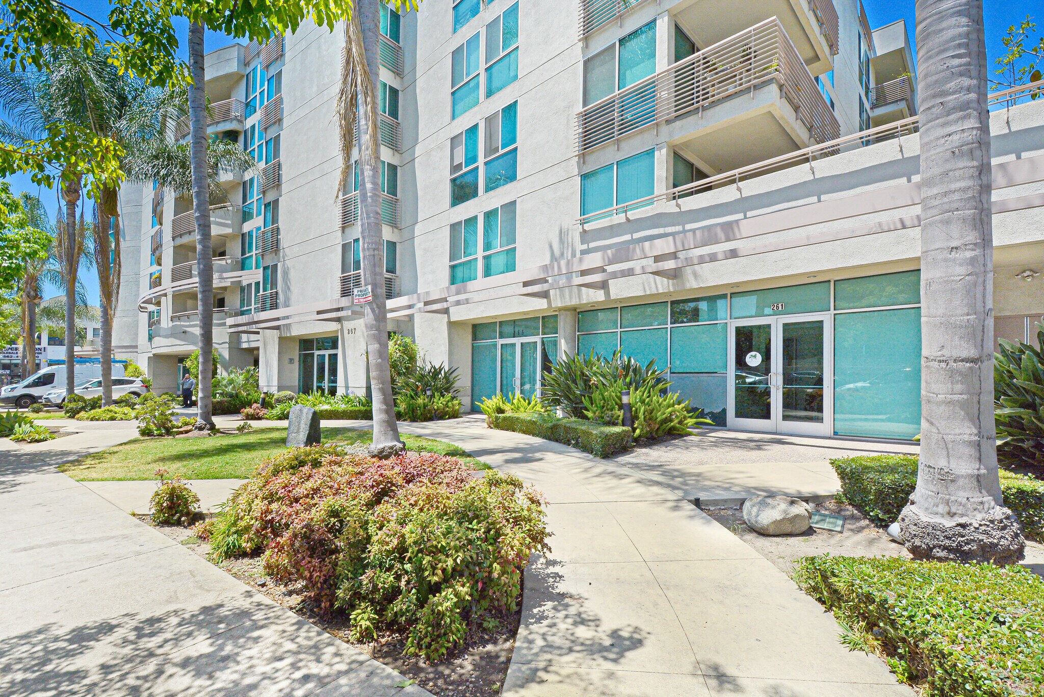 261-269 S San Pedro St, Los Angeles, CA à vendre Photo de l’immeuble– Image 1 sur 16