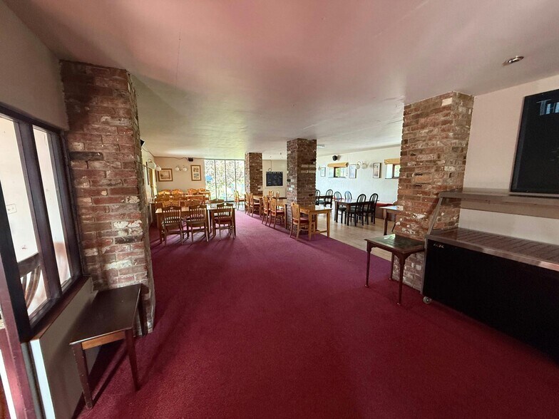 19 B3143, Pulham à vendre - Photo de l’immeuble – Image 3 sur 7