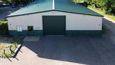 6943 Lake Dr, Circle Pines, MN à louer Photo intérieure– Image 2 sur 12