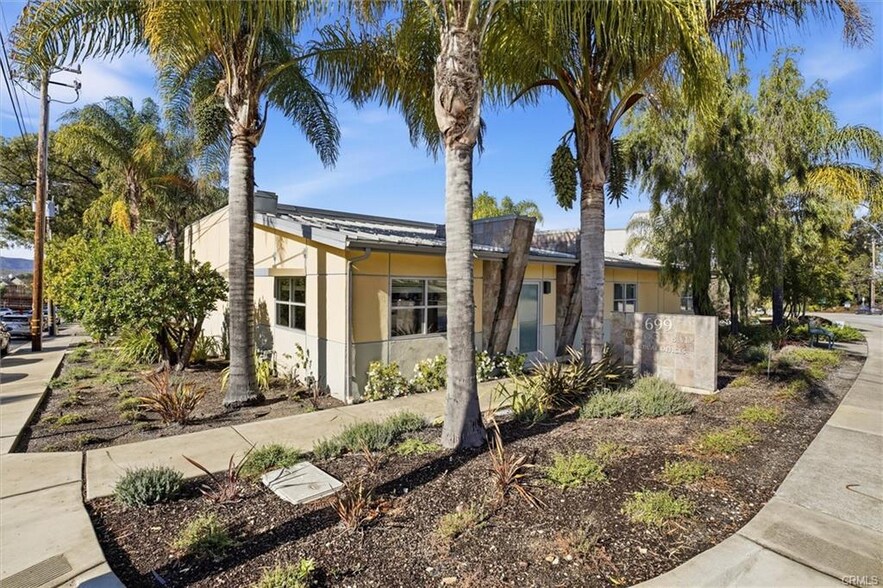 699 California Blvd, San Luis Obispo, CA à vendre - Photo de l’immeuble – Image 3 sur 52