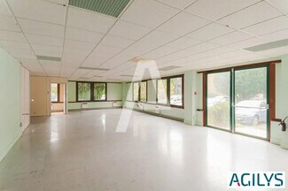 Plus de détails pour Local d'activités à louer