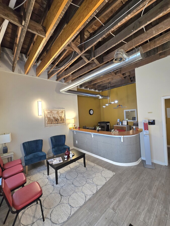 1602 Cleveland Ave, Atlanta, GA 30344 - Lot 2 - - Hall d’entrée - Image 1 of 24