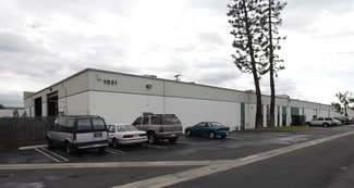 Plus de détails pour 1031-1035 S Linwood Ave, Santa Ana, CA - Industriel/Logistique à louer
