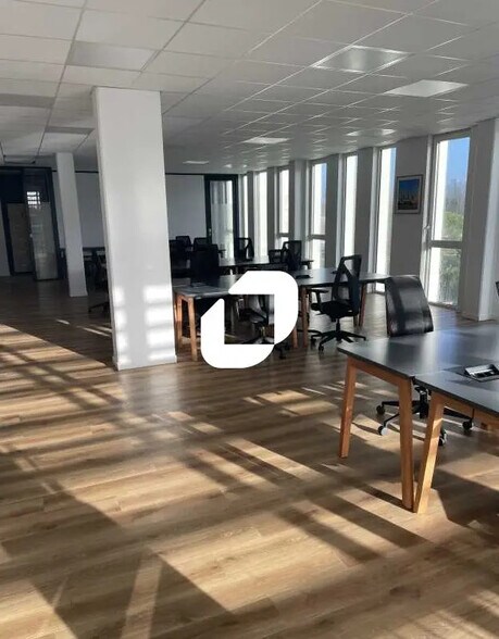 Bureau dans Mérignac à louer - Photo de l’immeuble – Image 3 sur 7