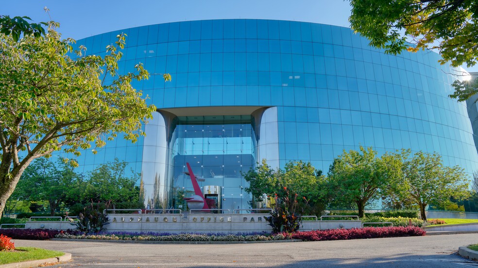 888 Veterans Memorial Hwy, Hauppauge, NY à louer - Photo de l’immeuble – Image 1 sur 7