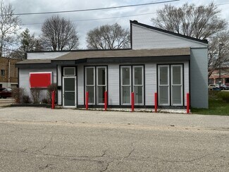Plus de détails pour 115 Hemlock St, Big Rapids, MI - Local commercial à vendre