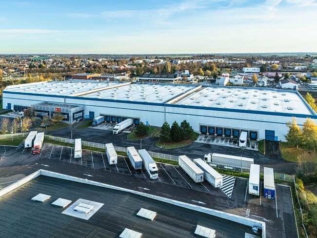 Plus de détails pour 15 Boulevard De L'Europe, Combs-la-Ville - Industriel/Logistique à louer