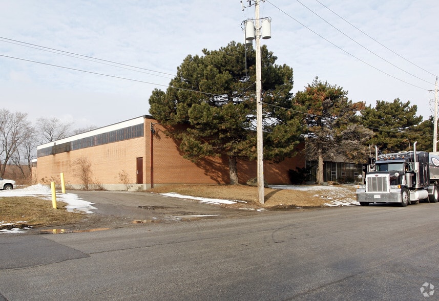 56 Torlake Cres, Toronto, ON à louer - Photo de l’immeuble – Image 2 sur 2