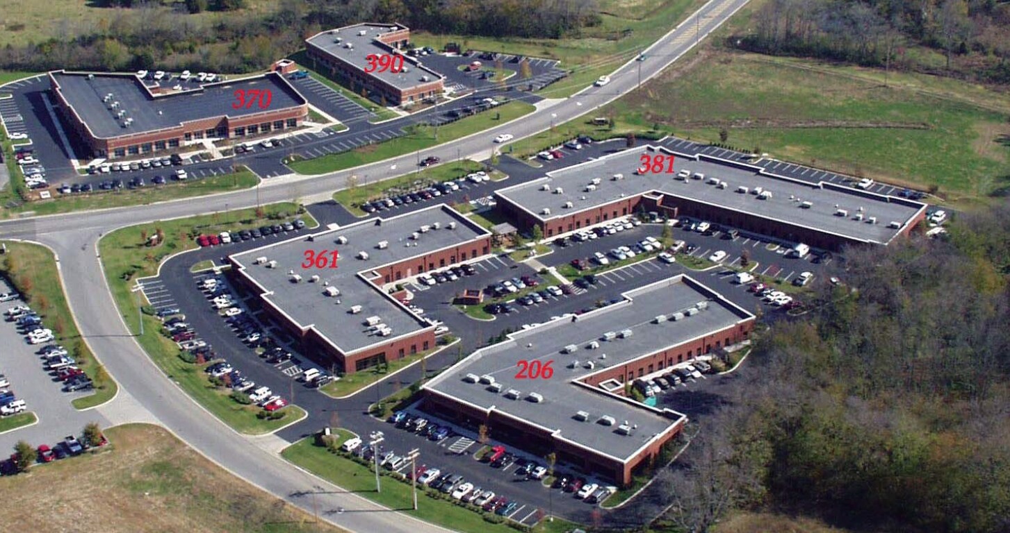 381 Mallory Station Rd, Franklin, TN à louer Photo principale– Image 1 sur 7