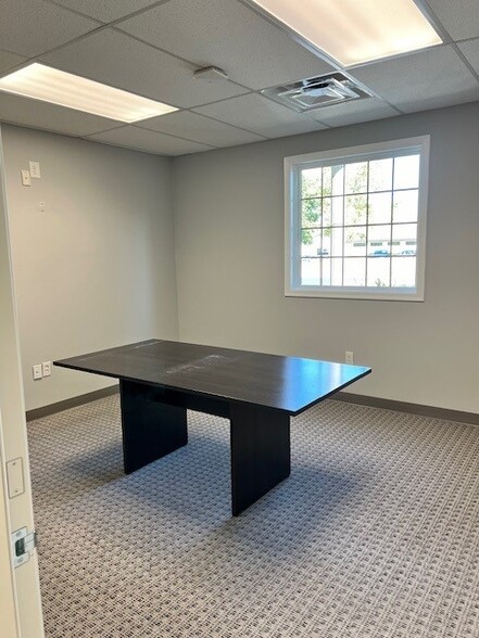 165 Reynolds Ave, Bellefontaine, OH à louer - Photo de l’immeuble – Image 3 sur 8