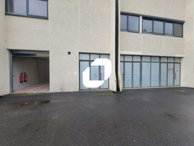 Plus de détails pour Local d’activités à vendre