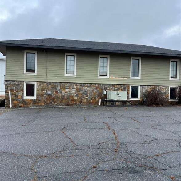 1 S Main St, Granite Falls, NC à vendre - Photo de l’immeuble – Image 3 sur 3