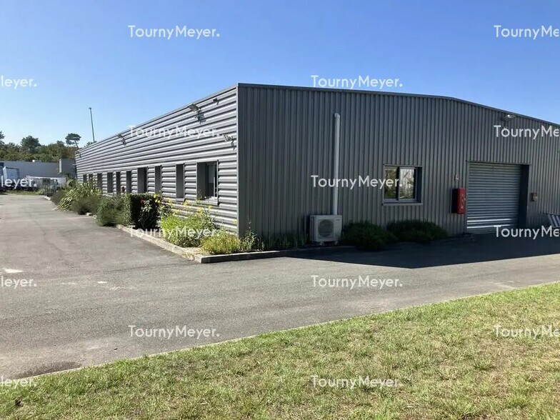 Local d’activités dans Canéjan à louer - Photo de l’immeuble – Image 1 sur 7