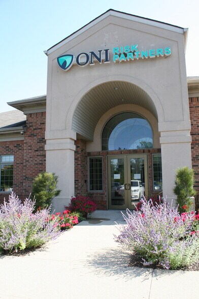 1111 Chestnut Hills Pky, Fort Wayne, IN à louer - Photo de l’immeuble – Image 2 sur 13