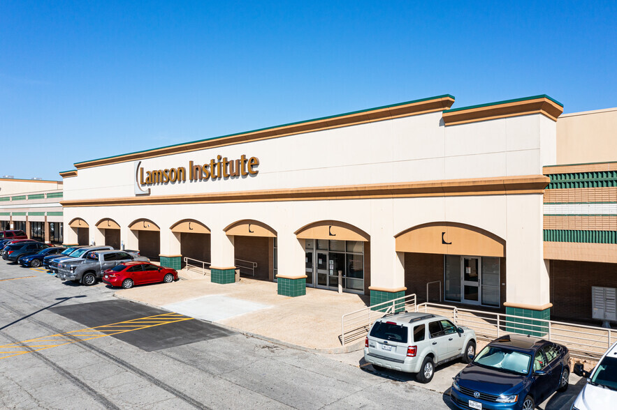 5819 NW Loop 410, San Antonio, TX à louer - Photo de l’immeuble – Image 1 sur 38
