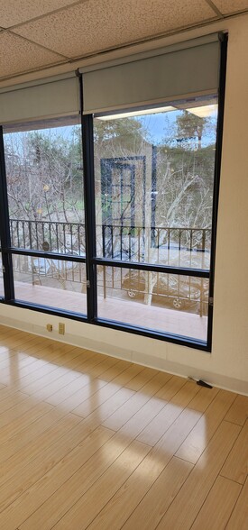 28025 Dorothy Dr, Agoura Hills, CA à louer - Photo de l’immeuble – Image 3 sur 29