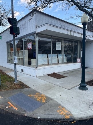 Plus de détails pour 62 Hampton Rd, Southampton, NY - Local commercial à louer