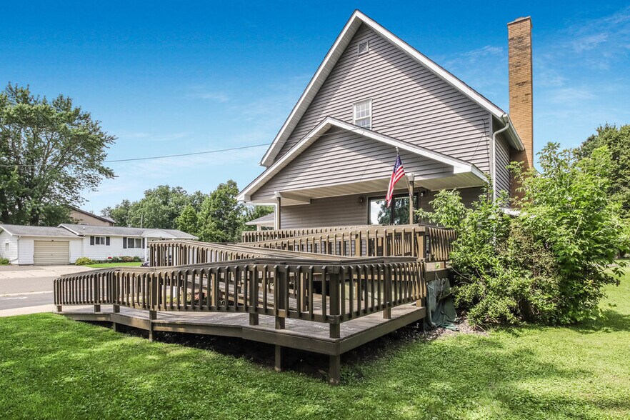 104 E Barker St, Rice Lake, WI à vendre - Photo de l’immeuble – Image 2 sur 26