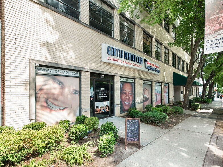 900 Peachtree St NE, Atlanta, GA à louer - Photo de l’immeuble – Image 3 sur 6